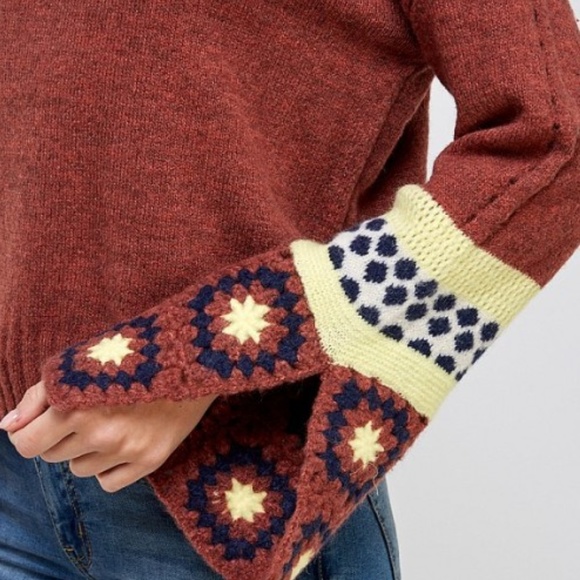 NWT Crotchet Sleeve Sweater - Picture 6 of 6